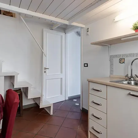 Balcony Bijoux